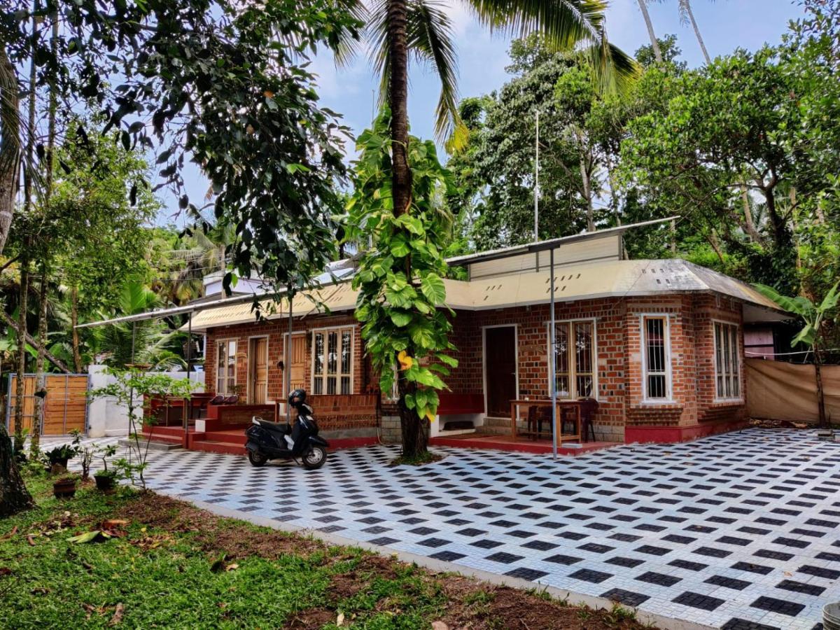 Ashtamudi Villa Kollam Exterior photo