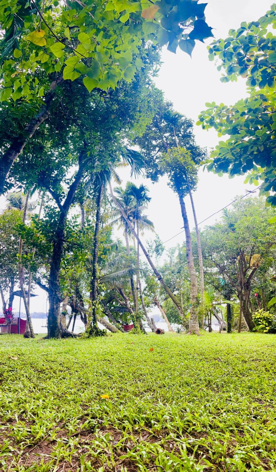 Ashtamudi Villa Kollam Exterior photo