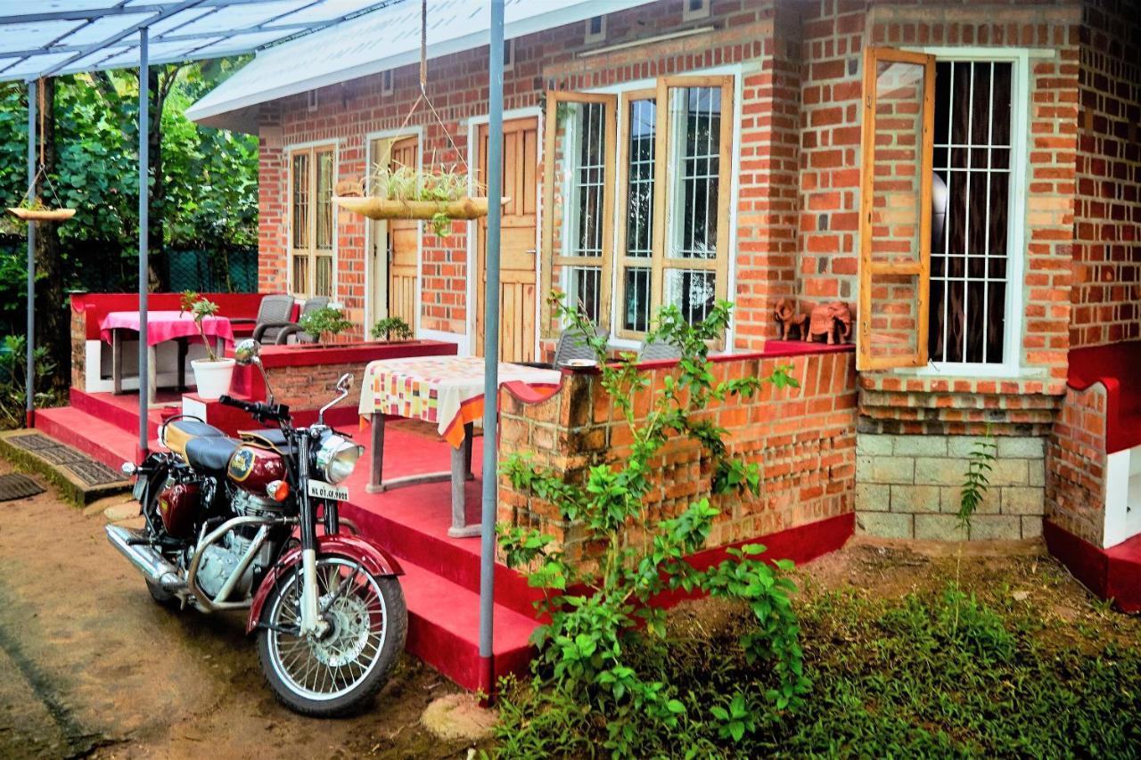 Ashtamudi Villa Kollam Exterior photo