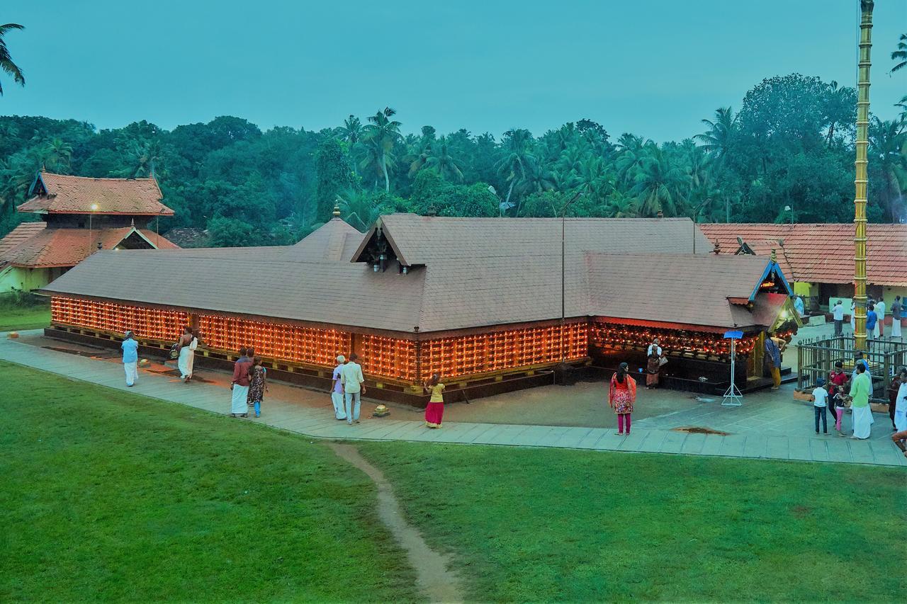 Ashtamudi Villa Kollam Exterior photo